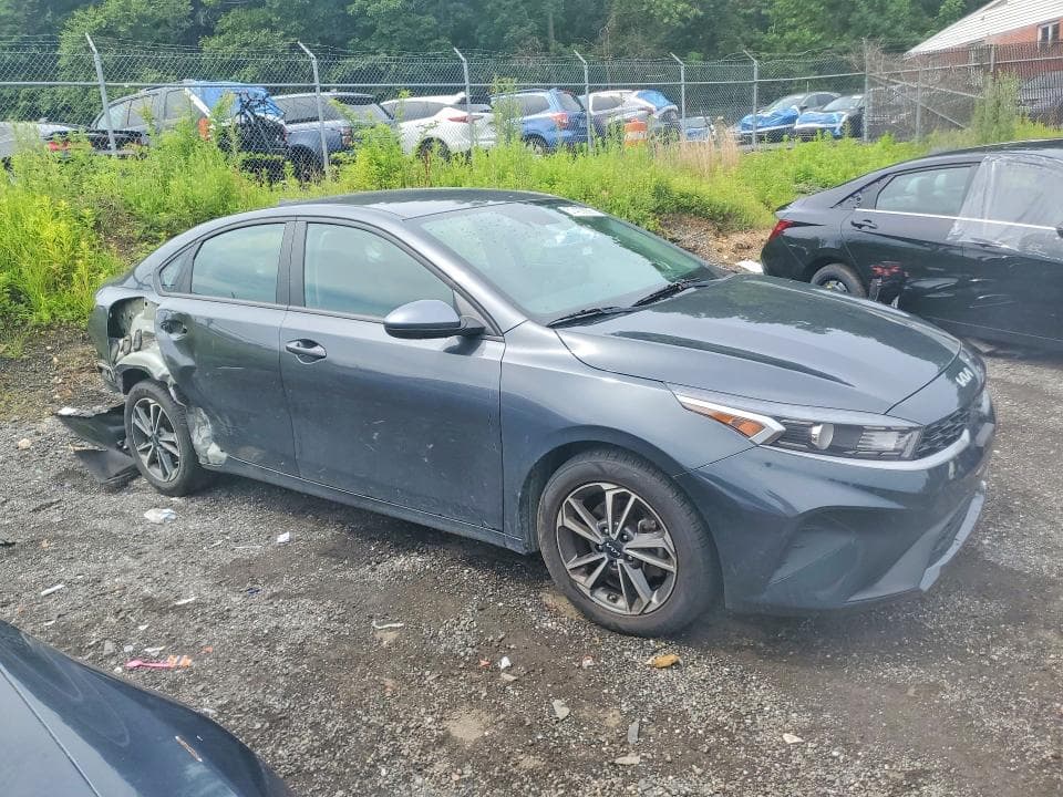 2022 KIA FORTE LXS 4