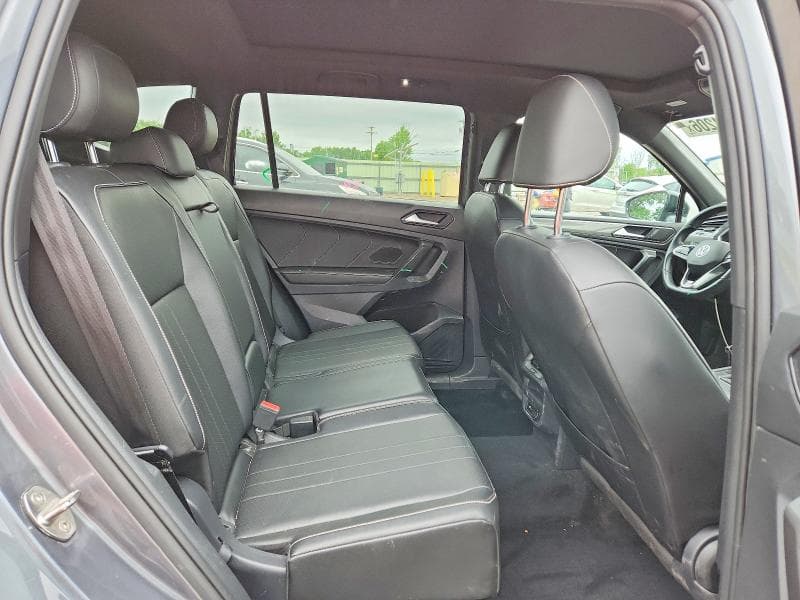 2022 VOLKSWAGEN TIGUAN SE R-LINE BLACK 11
