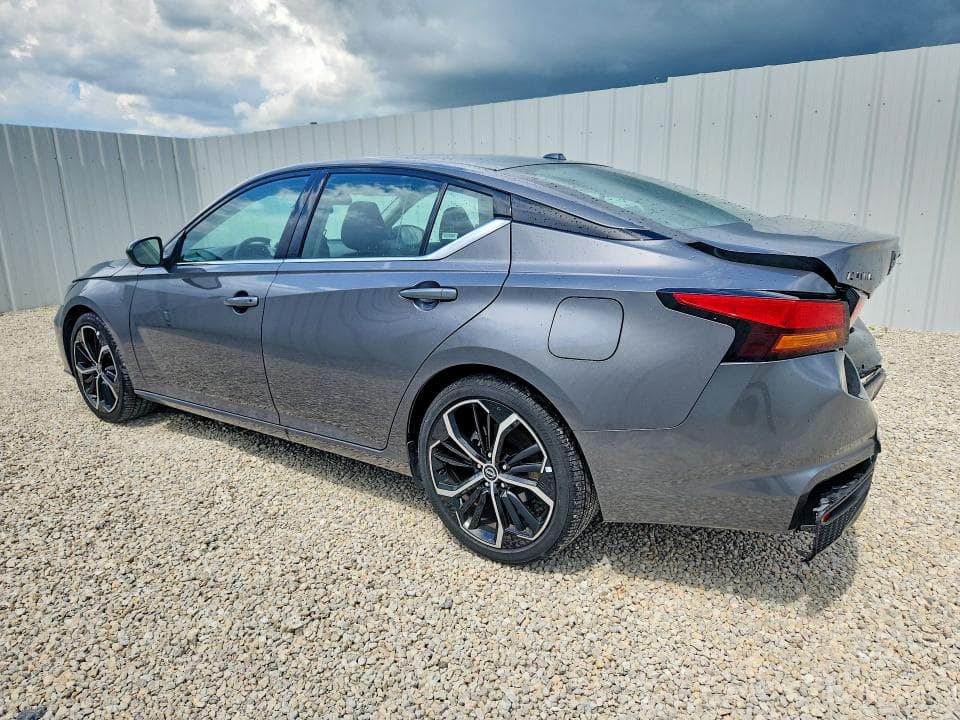 2025 NISSAN ALTIMA SR 2