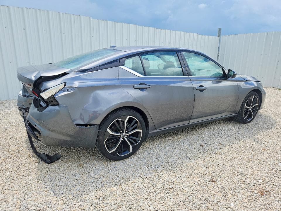 2025 NISSAN ALTIMA SR 3