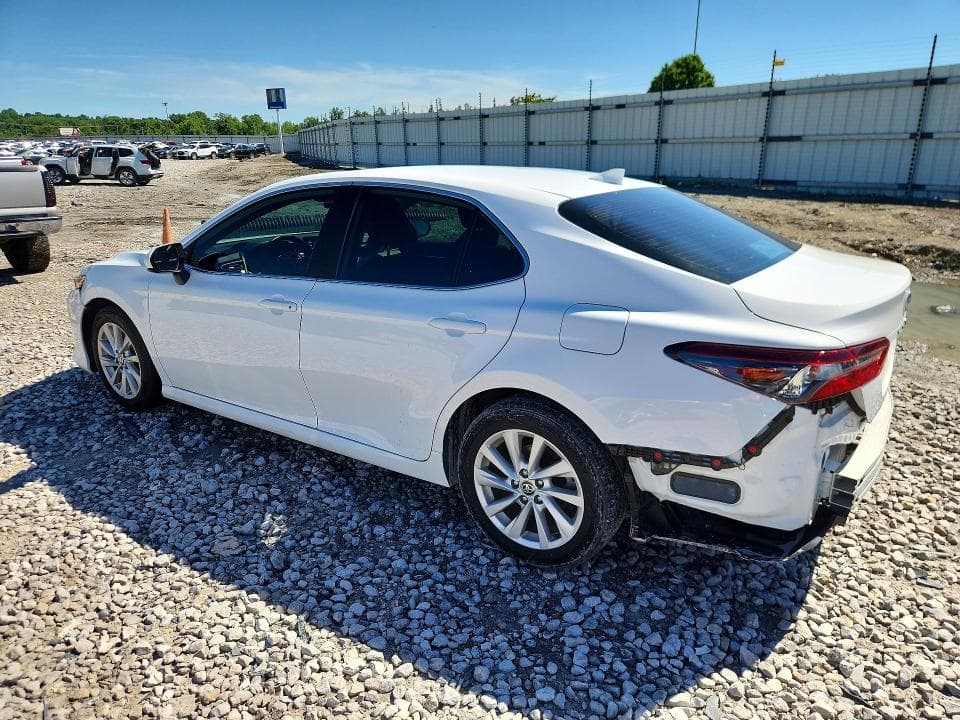 2021 TOYOTA CAMRY LE LE 2