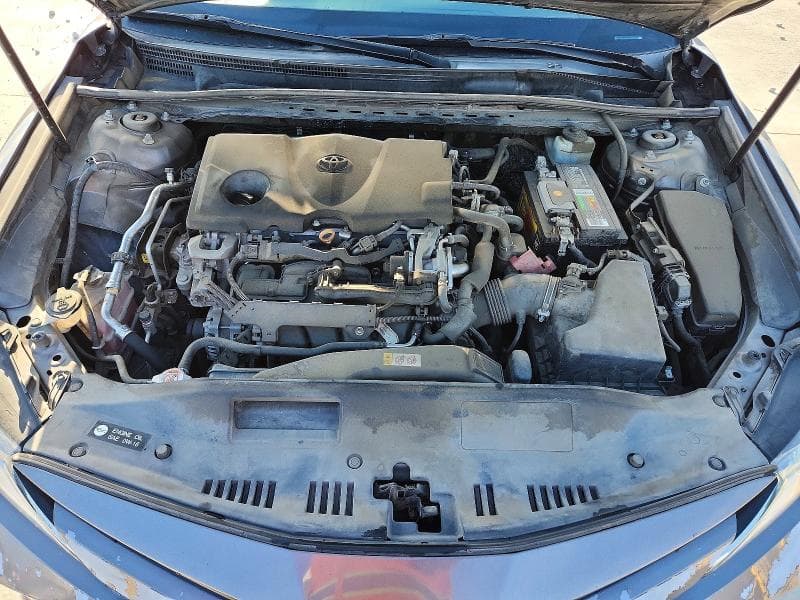 2019 TOYOTA CAMRY LE 11