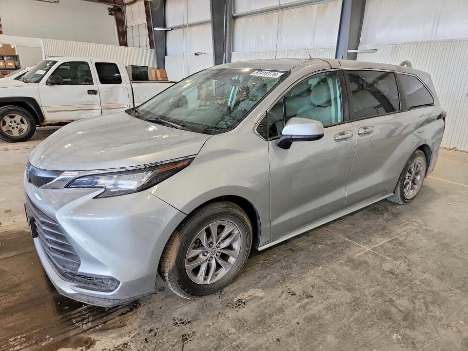 2022 TOYOTA SIENNA LE LE - 1