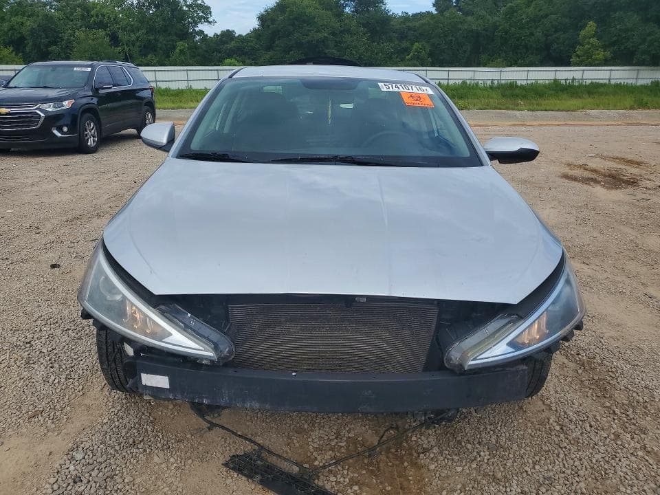 2019 HYUNDAI ELANTRA SE 5