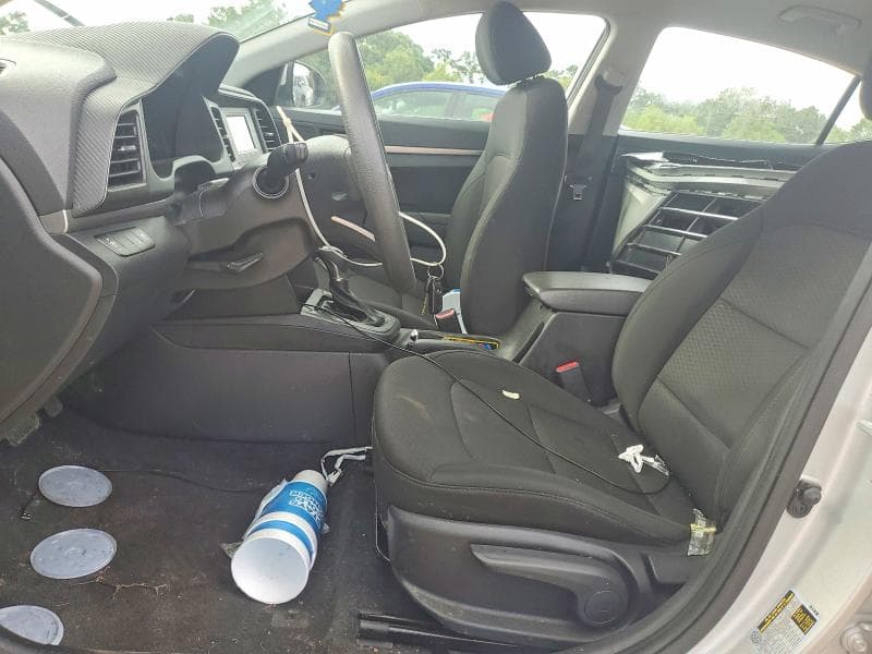 2019 HYUNDAI ELANTRA SE 7