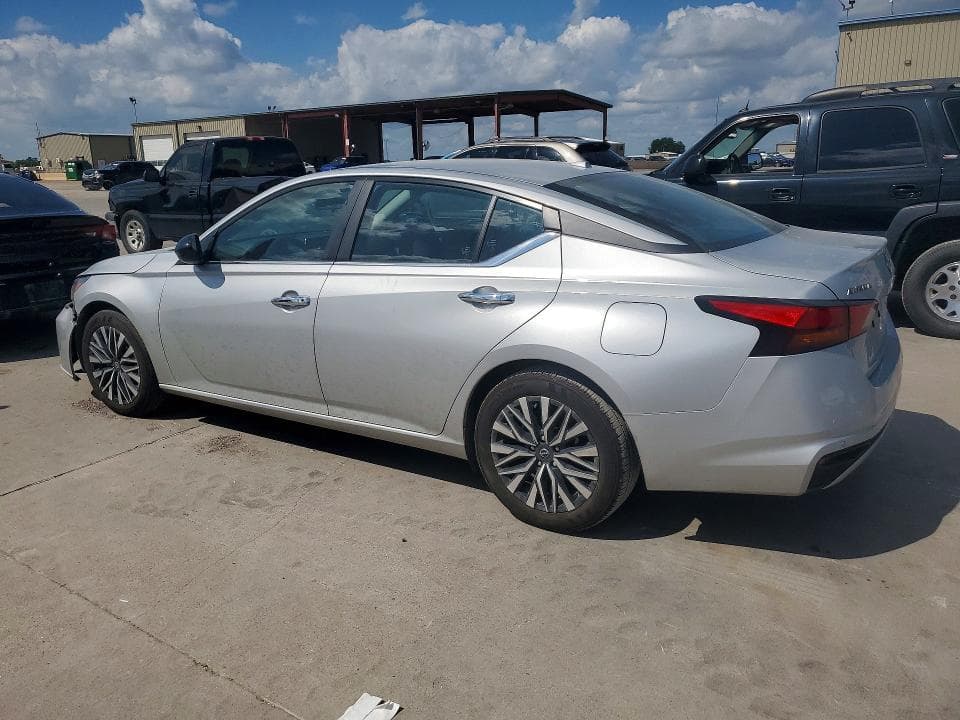 2025 NISSAN ALTIMA SV 2