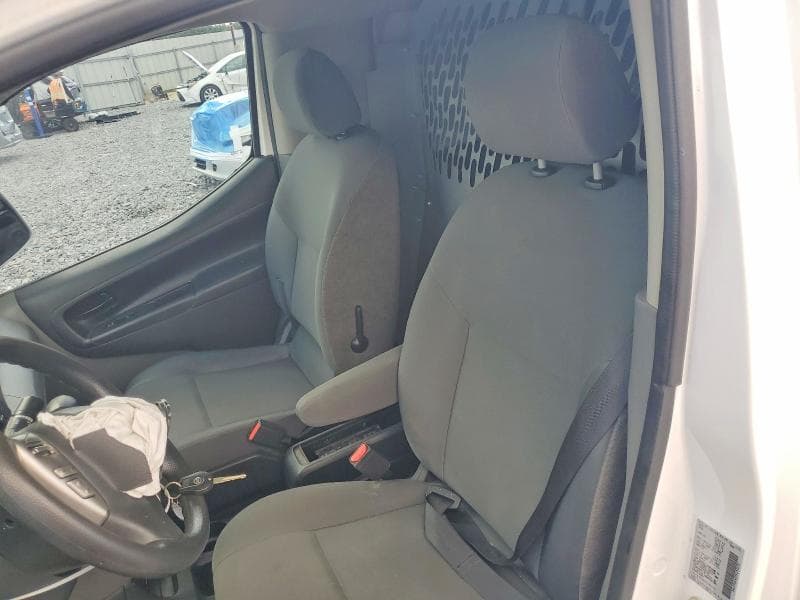 2021 NISSAN NV200 SV 10