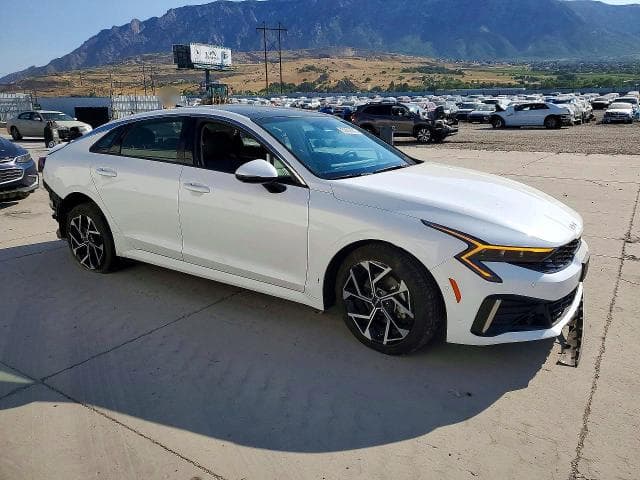 2025 KIA K5 4