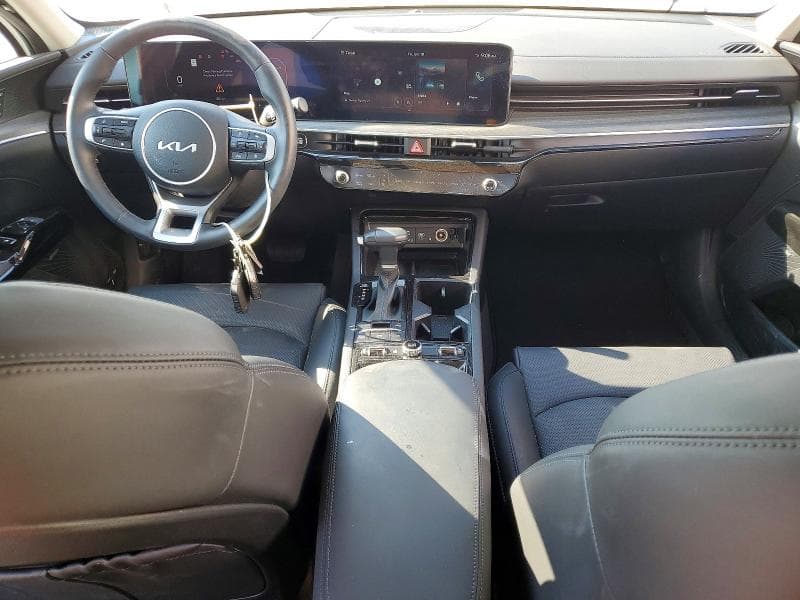 2025 KIA K5 8