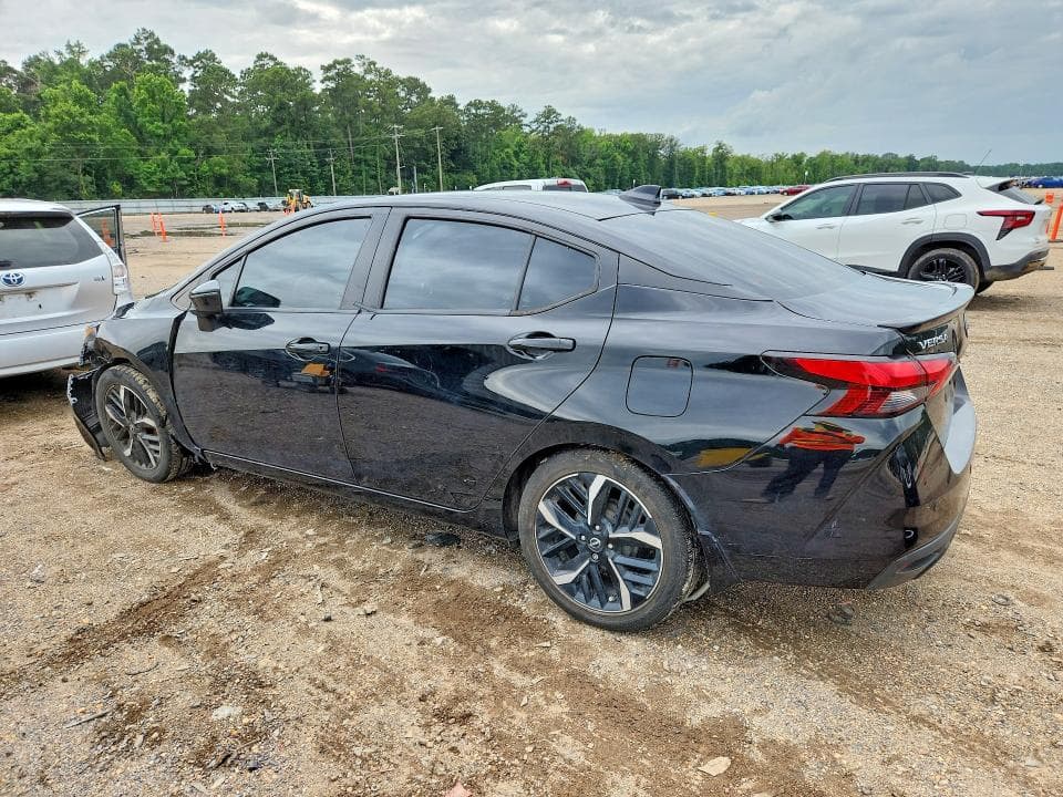 2024 NISSAN VERSA SR 2