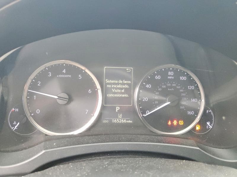 2017 LEXUS IS 200T 9