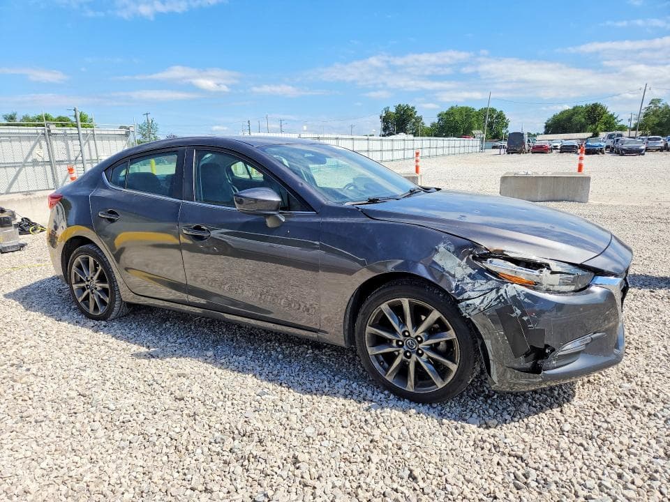 2018 MAZDA 3 TOURING 4