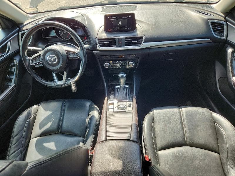 2018 MAZDA 3 TOURING 8