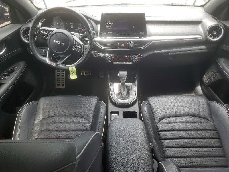 2023 KIA FORTE GT LINE 8