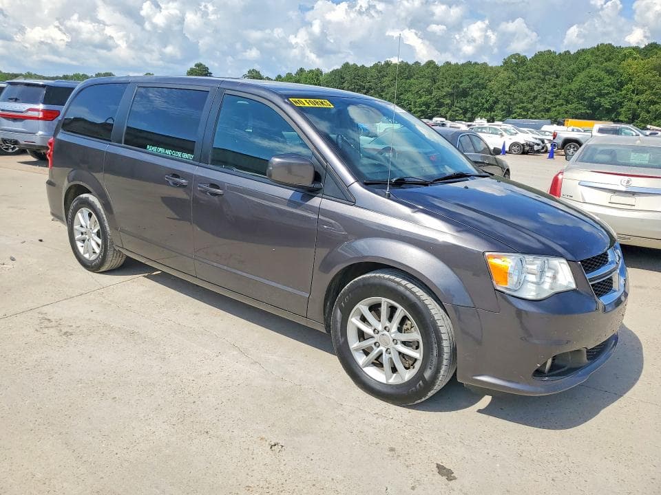 2020 DODGE GRAND CARAVAN SE 4