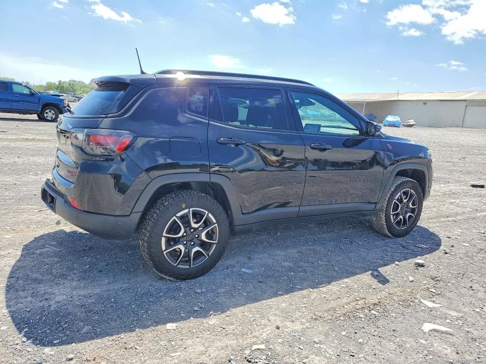 2024 JEEP COMPASS TRAILHAWK 3