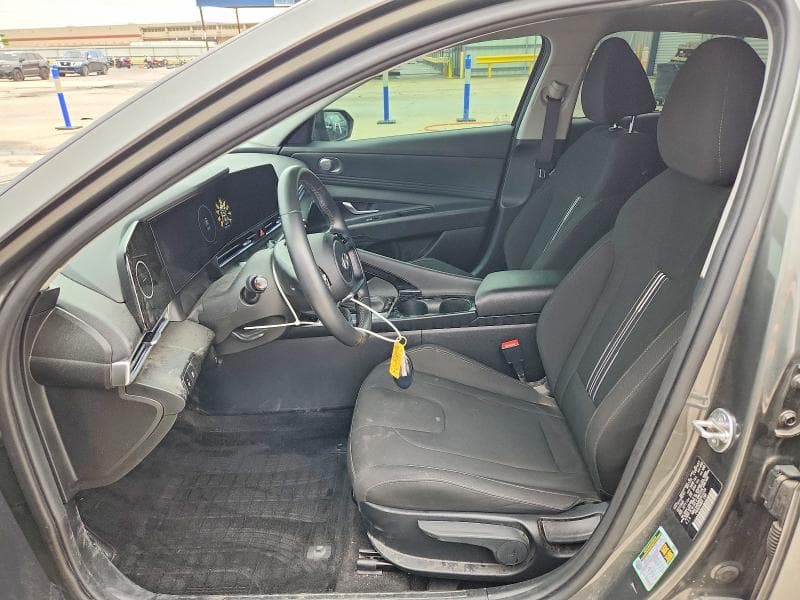 2025 HYUNDAI ELANTRA SEL 7