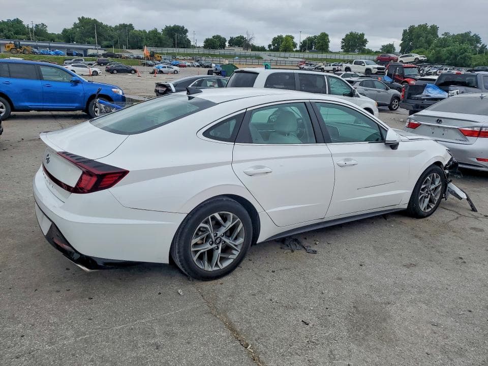 2023 HYUNDAI SONATA SEL 3