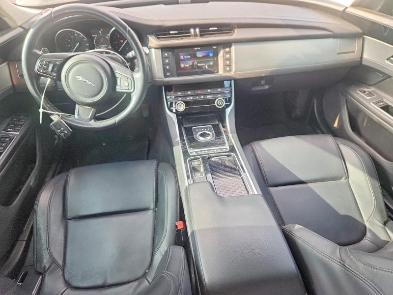 2017 JAGUAR XF PREMIUM PREMIUM 8