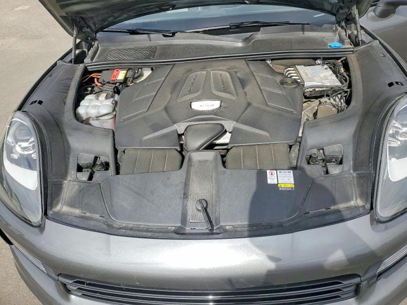 2022 PORSCHE CAYENNE 11
