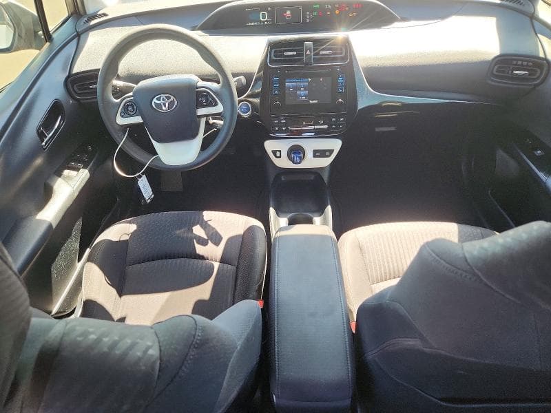 2017 TOYOTA PRIUS TWO 8
