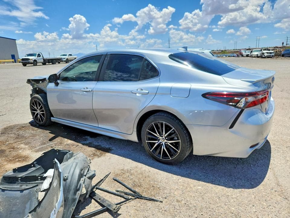 2023 TOYOTA CAMRY SE 2