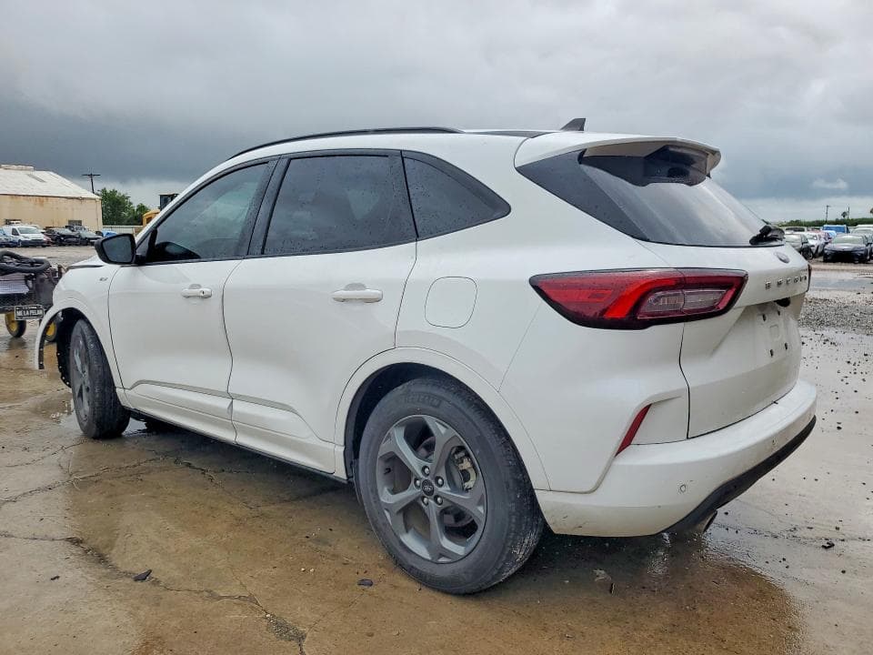2023 FORD ESCAPE ST LINE 2