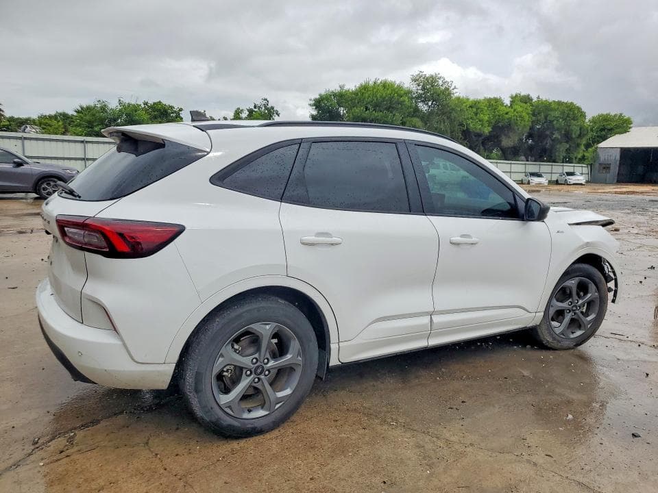 2023 FORD ESCAPE ST LINE 3