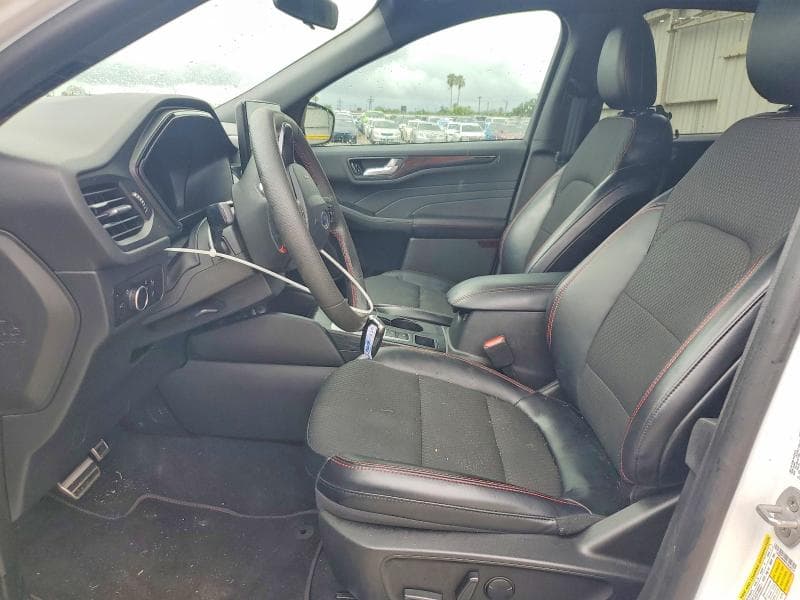 2023 FORD ESCAPE ST LINE 7