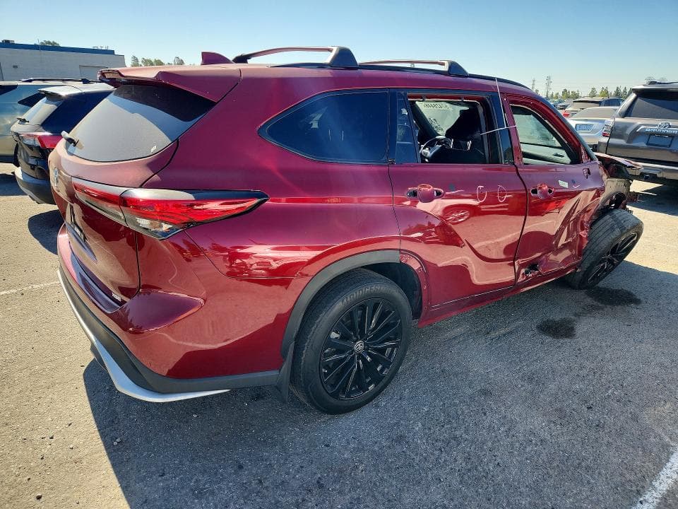 2023 TOYOTA HIGHLANDER XSE 3