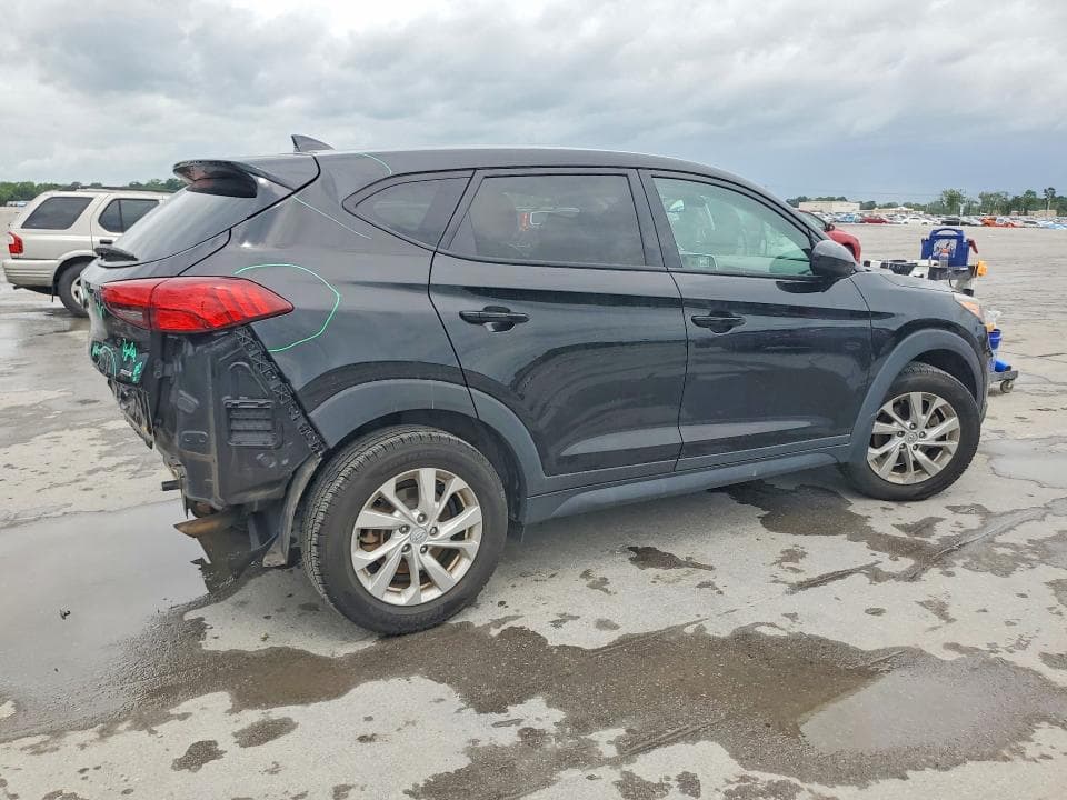 2020 HYUNDAI TUCSON SE 3