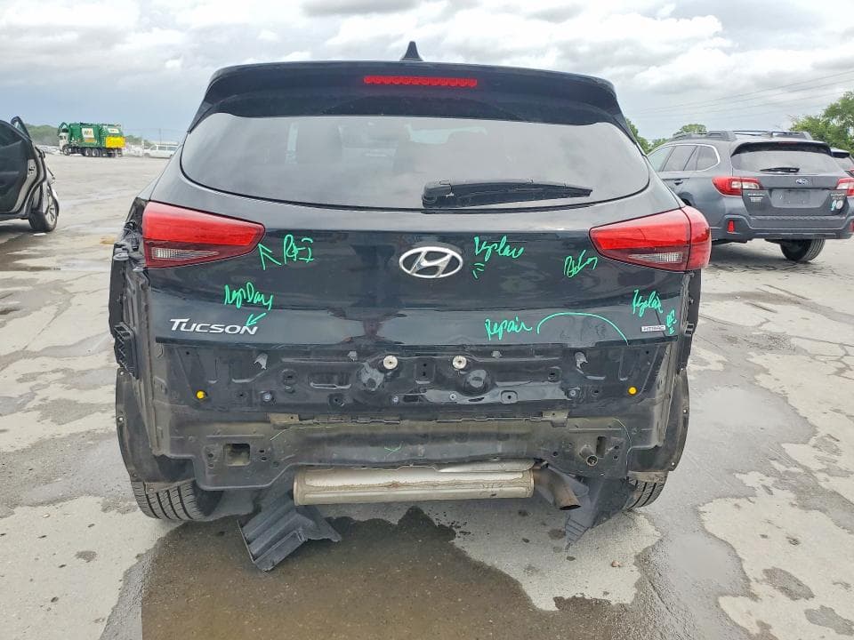 2020 HYUNDAI TUCSON SE 6