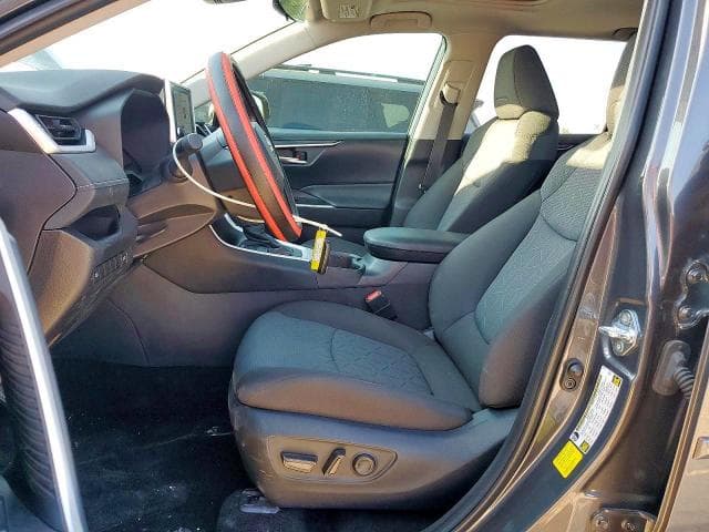 2025 TOYOTA RAV4 XLE 7