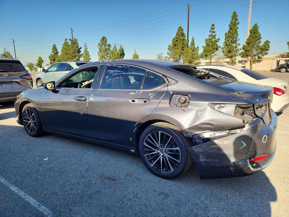 2023 LEXUS ES 300H BASE 2