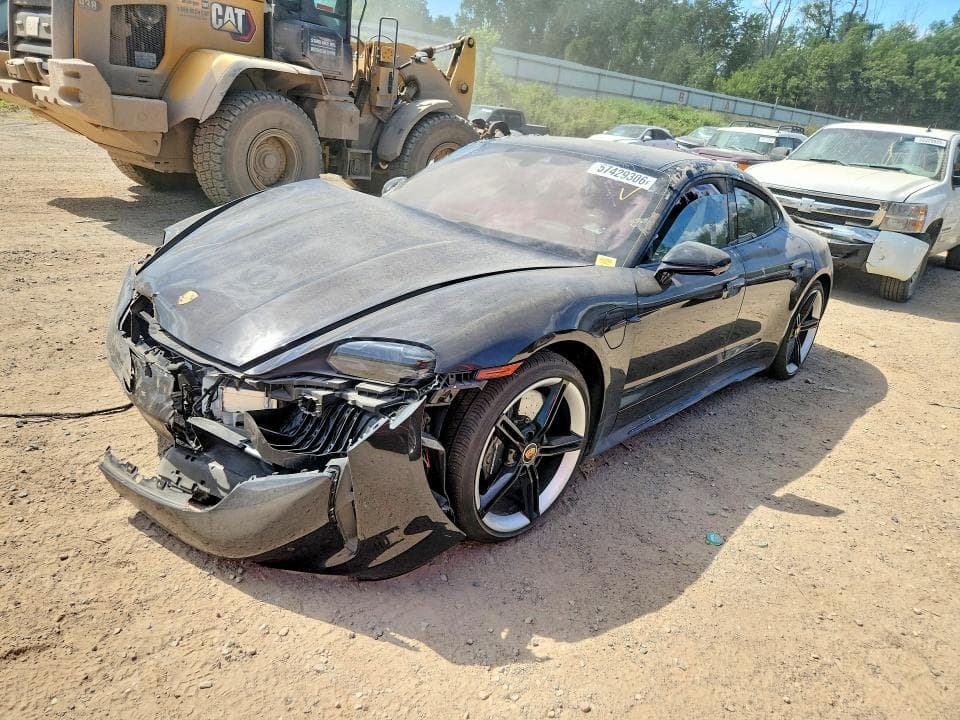 2021 PORSCHE TAYCAN - 1