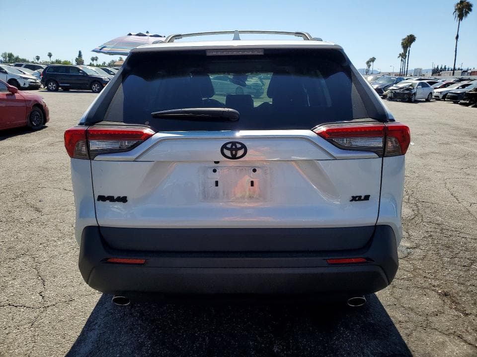2023 TOYOTA RAV4 XLE PREMIUM 6