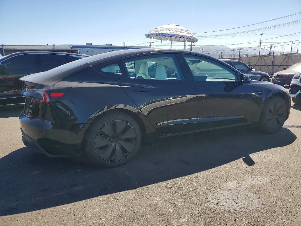 2025 TESLA MODEL 3 3
