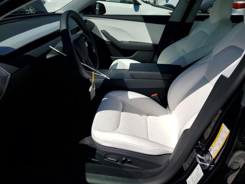 2025 TESLA MODEL 3 7