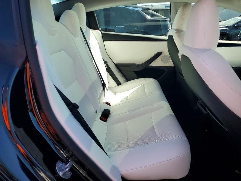 2025 TESLA MODEL 3 10