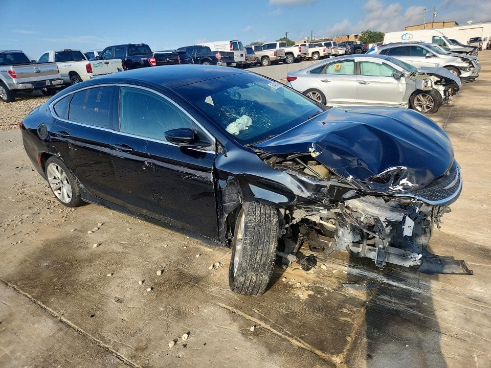 2017 CHRYSLER 200 LIMITED 4