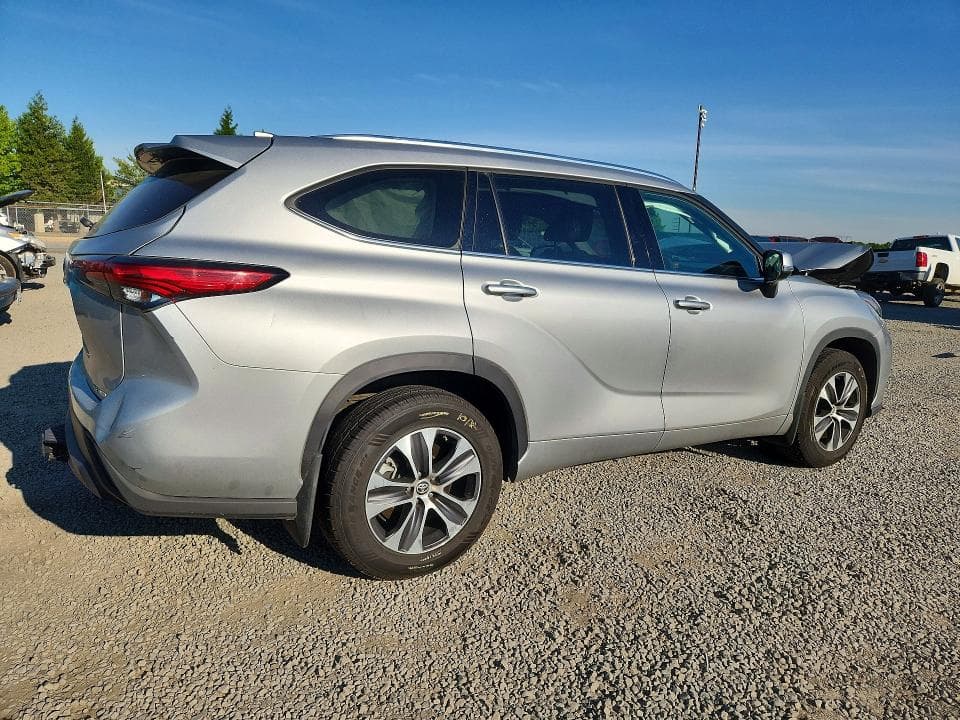 2020 TOYOTA HIGHLANDER XLE XLE 3
