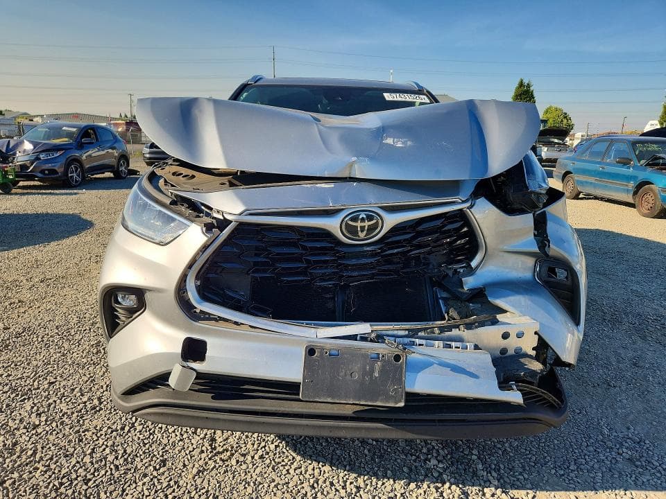 2020 TOYOTA HIGHLANDER XLE XLE 5