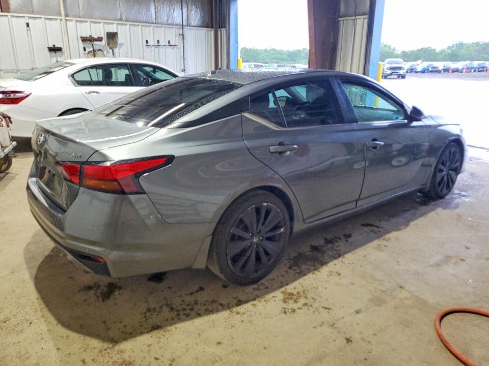 2020 NISSAN ALTIMA SR 3