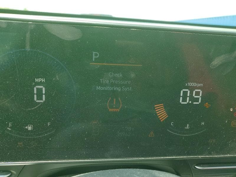 2024 HYUNDAI KONA SEL 9