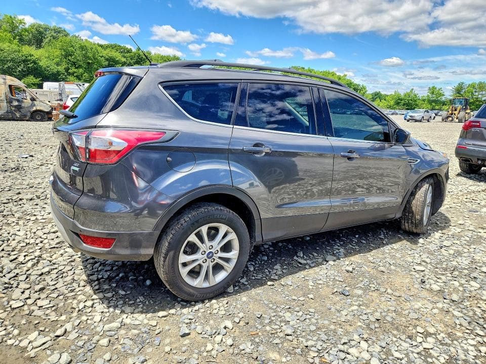 2017 FORD ESCAPE SE 3
