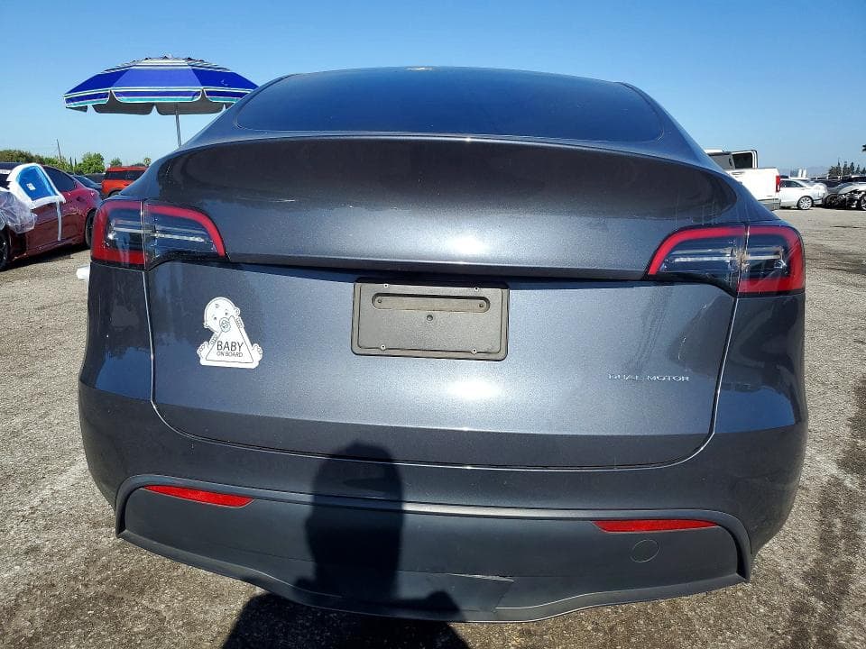 2023 TESLA MODEL Y 6
