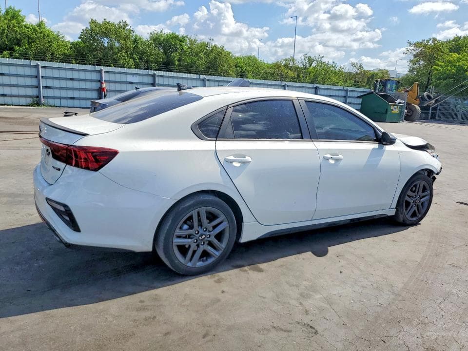2021 KIA FORTE GT LINE 3
