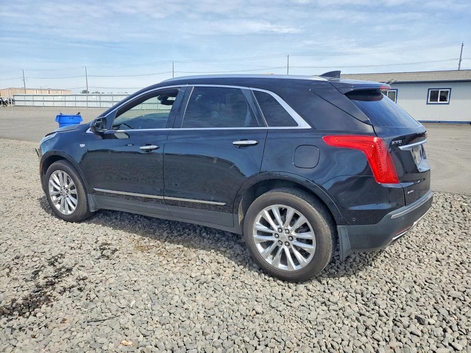 2017 CADILLAC XT5 PLATINUM 2