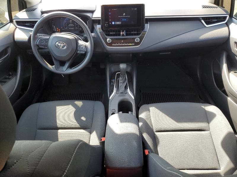 2026 TOYOTA COROLLA LE 8