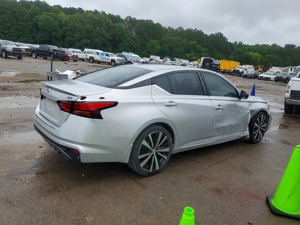 2020 NISSAN ALTIMA SR 3